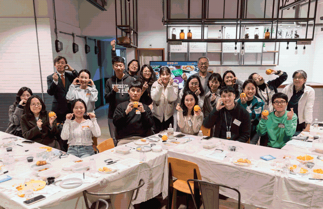 북한사업 후원자 모임에 참여한 단체사진